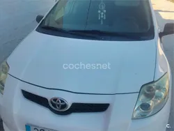 Blanco Usado 2007 Toyota Auris Berlina | 4000 € (Precio justo)