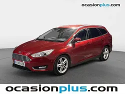 Rojo Usado 2017 Ford Focus Titanium Monovolumen | 12.990 € (Precio justo)