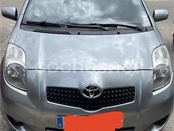 Gris / plata Usado 2007 Toyota Yaris Sol Berlina | 4800 € (Precio justo)