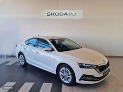 Blanco Usado 2025 Skoda Octavia Ambition Berlina | 23.551 € (Precio justo)