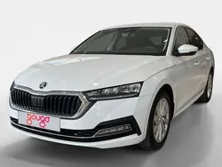 Usado 2024 Skoda Octavia Selection Berlina | 28.500 € (Precio justo)