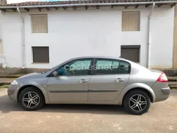 Gris / plata Usado 2007 Renault Mégane II Privilege Berlina | 2600 € (Precio justo)