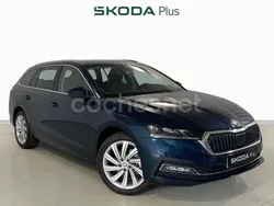 Azul Usado 2024 Skoda Octavia Style Familiar | 31.490 € (Precio justo)