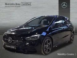 Nachtschwarz unilack Usado 2023 Mercedes B200 AMG line Monovolumen | 29.900 € (Precio justo)