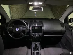 Gris / plata Usado 2002 VW Polo Highline Berlina | 2500 € (Un poco caro)