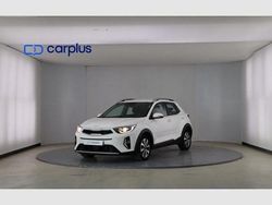 Blanco Usado 2022 Kia Stonic Plus SUV | 15.990 € (Un poco caro)