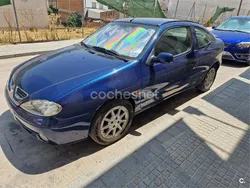 Azul Usado 2000 Renault Mégane Coupé Dynamique Coupe | 1300 €