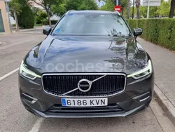 Gris / plata Usado 2019 Volvo XC60 Momentum SUV | 33.900 € (Precio justo)