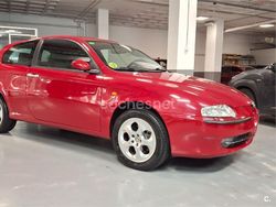 Rojo Usado 2004 Alfa Romeo 147 Distinctive Utilitario | 3000 € (Buen precio)
