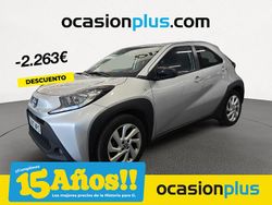 Blanco Usado 2024 Toyota Aygo Play Utilitario | 14.610 € (Precio justo)
