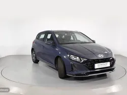 Gris Usado 2024 Hyundai i20 Berlina | 17.900 € (Precio justo)