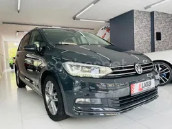 Gris / plata Usado 2018 VW Touran Sportline Monovolumen | 20.890 € (Precio justo)