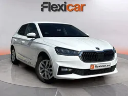 Blanco Usado 2023 Skoda Fabia Selection Berlina | 14.190 € (Super precio)