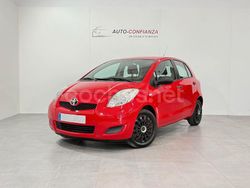 Rojo Usado 2010 Toyota Yaris Berlina | 4995 € (Precio justo)