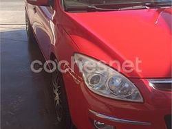 Rojo Usado 2010 Hyundai i30 Comfort Familiar | 5100 € (Precio justo)