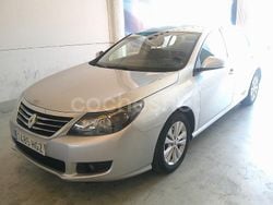 Gris / plata Usado 2011 Renault Latitude Privilege Berlina | 2990 €