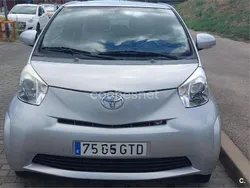 Gris / plata Usado 2010 Toyota iQ Utilitario | 6000 € (Precio justo)