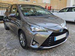 Gris / plata Usado 2018 Toyota Yaris Hybrid Active Berlina | 14.990 € (Precio justo)