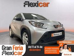 Gris / plata Usado 2024 Toyota Aygo Play Utilitario | 15.290 € (Un poco caro)