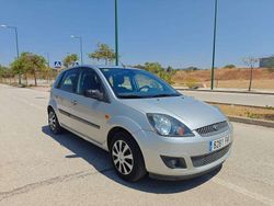 Gris Usado 2007 Ford Fiesta Ghia Utilitario | 3900 € (Precio justo)