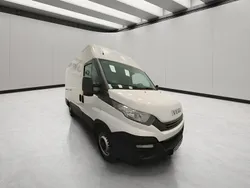 Blanco Usado 2019 Iveco Daily Monovolumen | 22.850 € (Un poco caro)