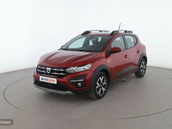 Rojo Usado 2022 Dacia Sandero Comfort Utilitario | 14.399 € (Precio justo)