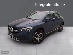 Azul Usado 2021 Mercedes GLA180 Business SUV | 30.900 €