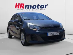 Gris Usado 2017 Kia Rio | 10.890 € (Precio justo)