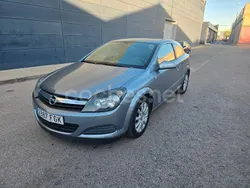 Gris / plata Usado 2006 Opel Astra GTC Enjoy Berlina | 3400 € (Super precio)