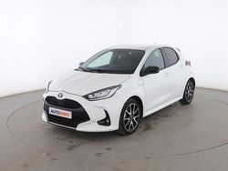 Blanco Usado 2021 Toyota Yaris Hybrid Style Utilitario | 19.799 € (Un poco caro)