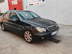 Negro Usado 2003 Mercedes C220 Avantgarde Berlina | 2700 € (Precio justo)