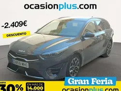 Gris Usado 2023 Kia Ceed GT GT-Line Familiar | 24.091 € (Precio justo)