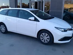 Blanco Usado 2016 Toyota Auris Touring Sports Active Familiar | 8500 €