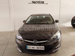 Marrón Usado 2014 Opel Astra Selective Berlina | 7700 € (Precio justo)