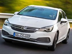 Rojo Usado 2017 Opel Astra Dynamic Utilitario | 7290 € (Buen precio)