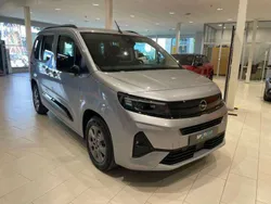 Gris Nuevo 2024 Opel Combo S Monovolumen | 27.900 € (Precio justo)