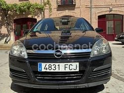 Negro Usado 2006 Opel Astra Enjoy Berlina | 2950 € (Un poco caro)