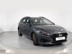 Verde Nuevo 2025 Hyundai i30 Berlina | 26.000 € (Un poco caro)