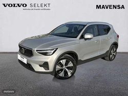 Plateado Usado 2023 Volvo XC40 Core SUV | 32.900 € (Un poco caro)