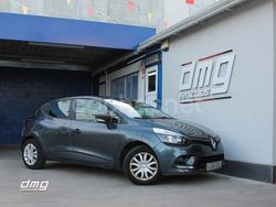Gris / plata Usado 2018 Renault Clio IV LIMITED Berlina | 9900 € (Buen precio)