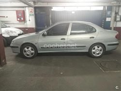 Gris / plata Usado 2000 Renault Mégane Berlina | 1900 € (Buen precio)