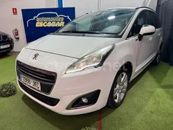 Blanco Usado 2015 Peugeot 5008 Active Monovolumen | 7990 € (Precio justo)