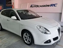 Blanco Usado 2013 Alfa Romeo Giulietta Distinctive Utilitario | 7290 €