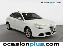 Blanco Usado 2011 Alfa Romeo Giulietta Distinctive Utilitario | 9900 € (Precio justo)