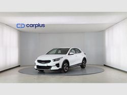 Deluxe white (perlado) Usado 2022 Kia XCeed SUV | 18.090 €