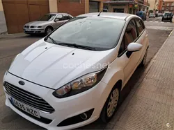 Blanco Usado 2014 Ford Fiesta Trend Utilitario | 7200 € (Precio justo)