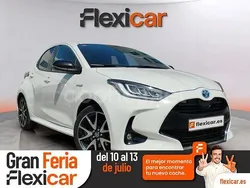 Blanco Usado 2021 Toyota Yaris Hybrid Active Berlina | 20.490 € (Precio justo)