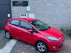 Rojo Usado 2013 Ford Fiesta Trend Utilitario | 6490 € (Caro)