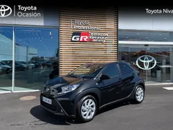 Negro Nuevo 2024 Toyota Aygo Play Utilitario | 14.550 € (Precio justo)