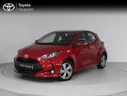 Rojo Usado 2024 Toyota Yaris Hybrid Active Berlina | 20.690 € (Precio justo)